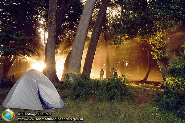 Foto Campamento en lago Huechulafquen (Santiago Gaudio)